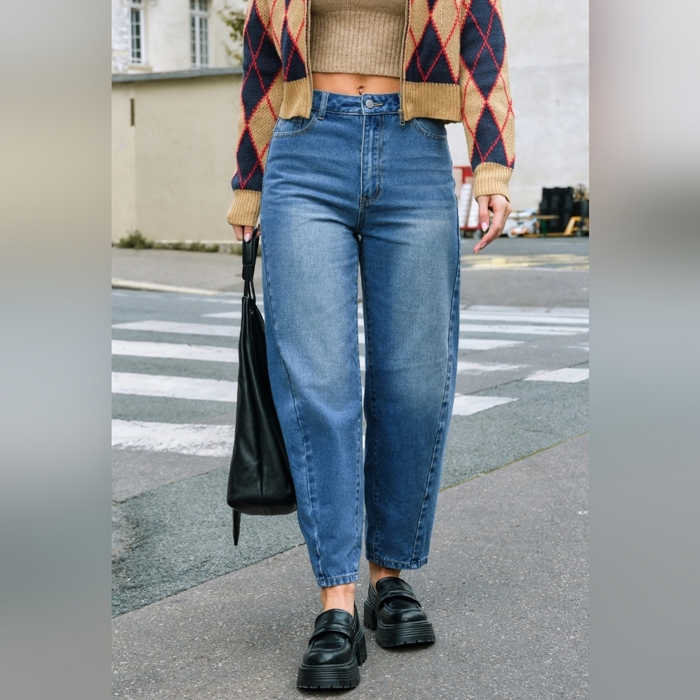 Women's Medium Barrel Jean, New With Tag